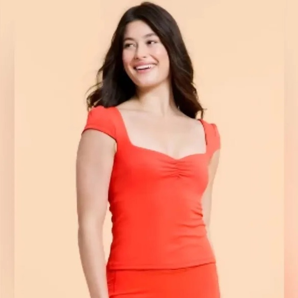 Blogilates Women's Sweetheart Cropped Short Sleeve Shirt Spicy Orange
